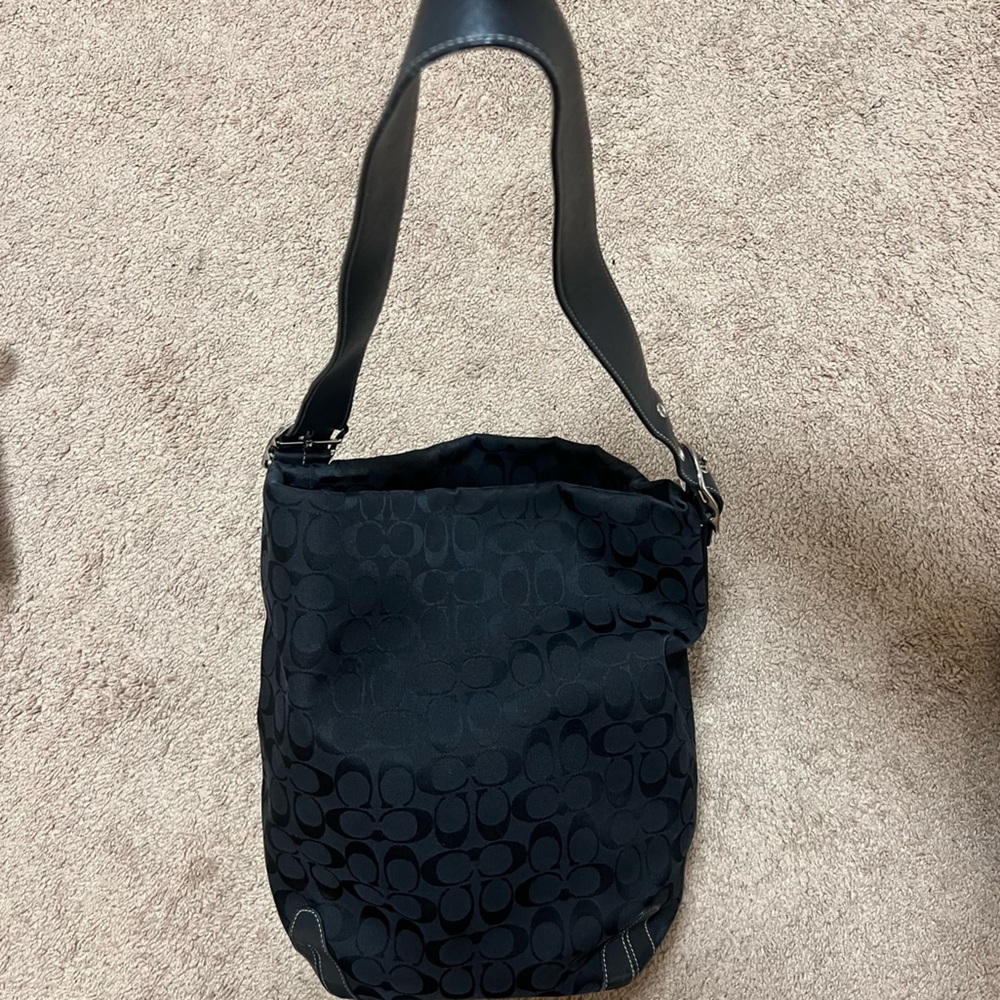 Authentic vintage Coach tote/shoulder bag